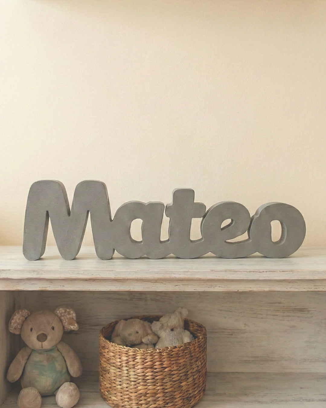 Letrero para repisa ¨Modelo Jacob¨ nombre personalizado