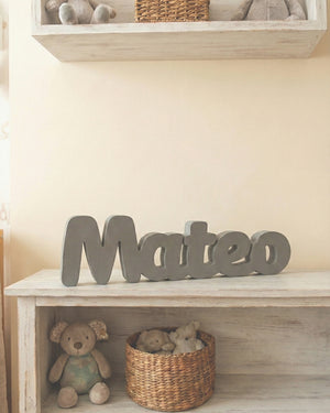 Letrero para repisa ¨Modelo Jacob¨ nombre personalizado