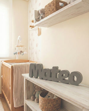 Letrero para repisa ¨Modelo Jacob¨ nombre personalizado