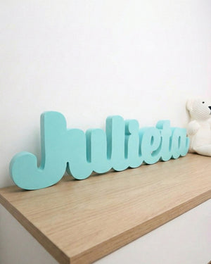 Letrero para repisa ¨Modelo Abril¨ nombre personalizado