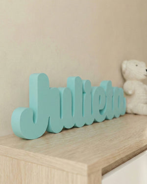 Letrero para repisa ¨Modelo Abril¨ nombre personalizado